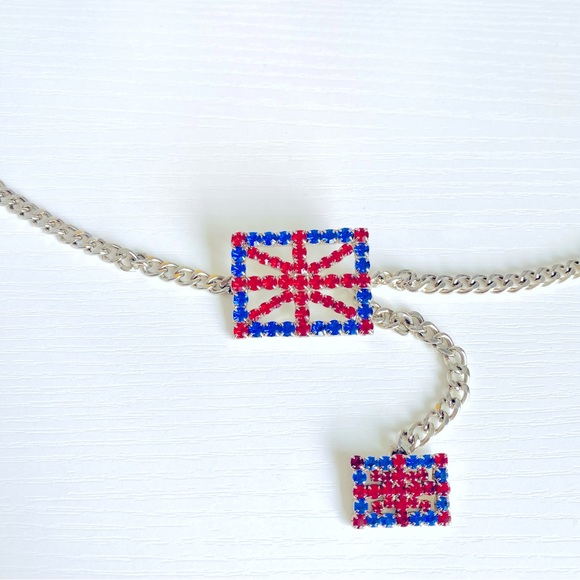 Silver tone Chain Belt with UK Flag Red and Blue Rhinestones Buckle 🇬🇧 New! - Picture 2 of 2